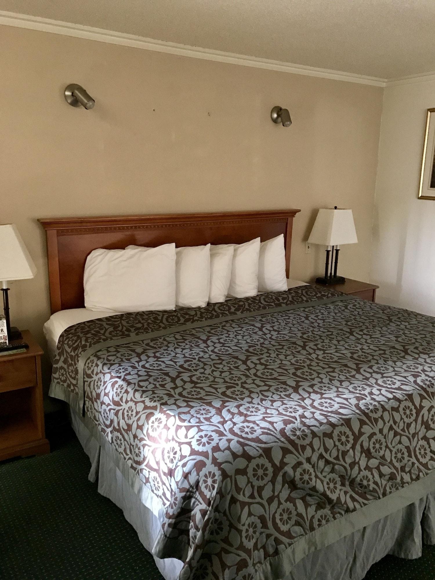 Days Inn By Wyndham Everett Ngoại thất bức ảnh