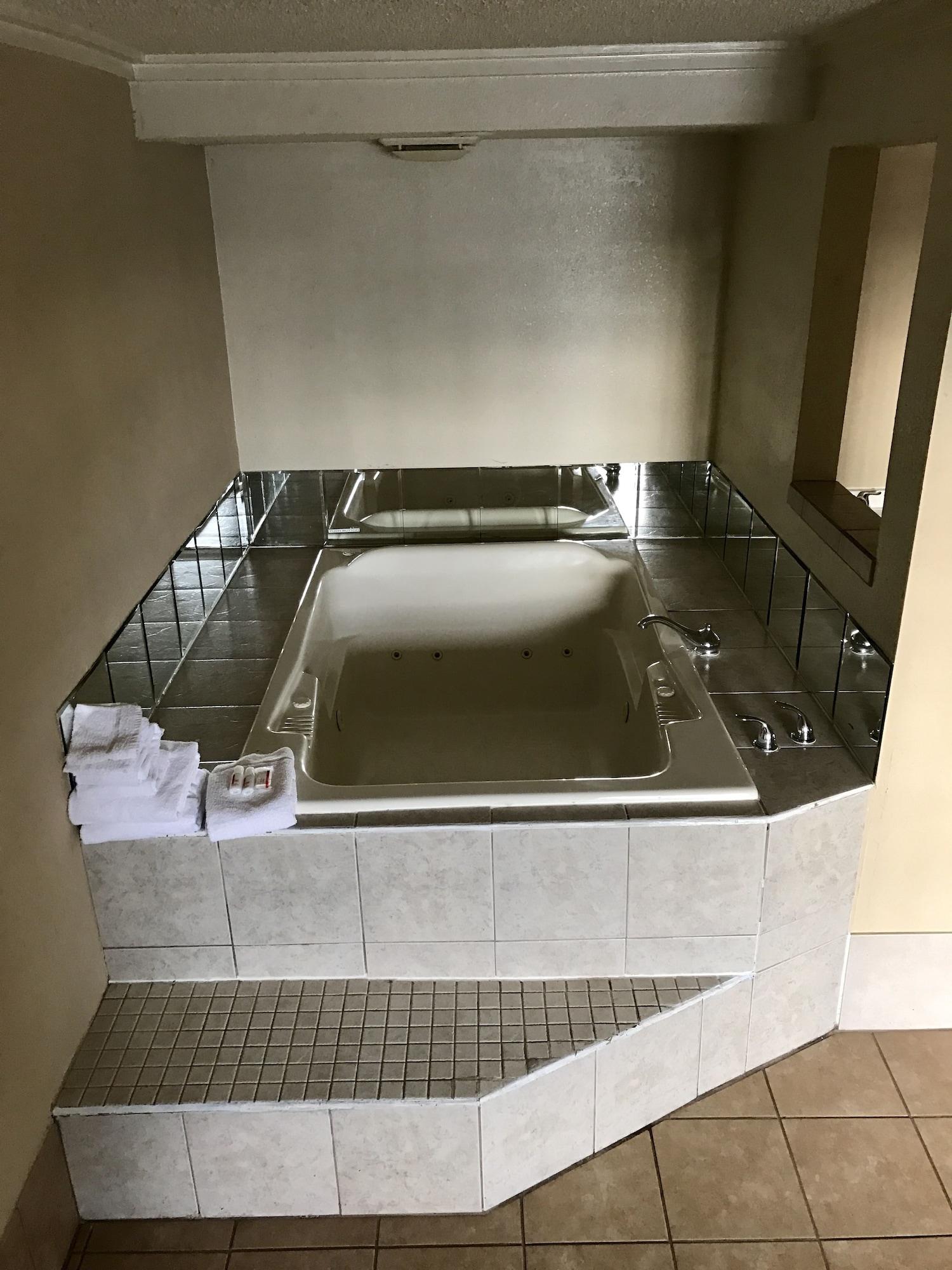 Days Inn By Wyndham Everett Ngoại thất bức ảnh