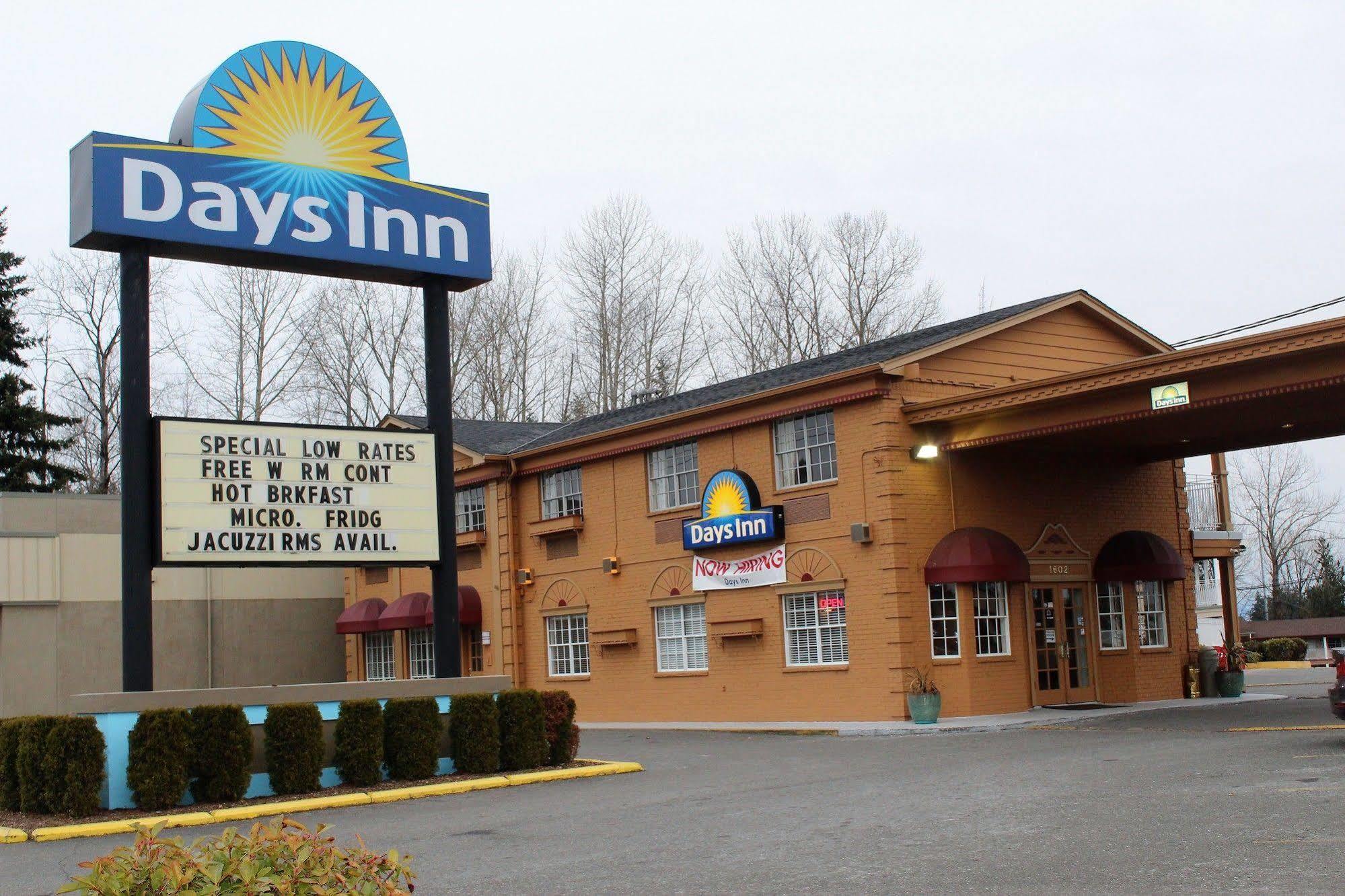 Days Inn By Wyndham Everett Ngoại thất bức ảnh